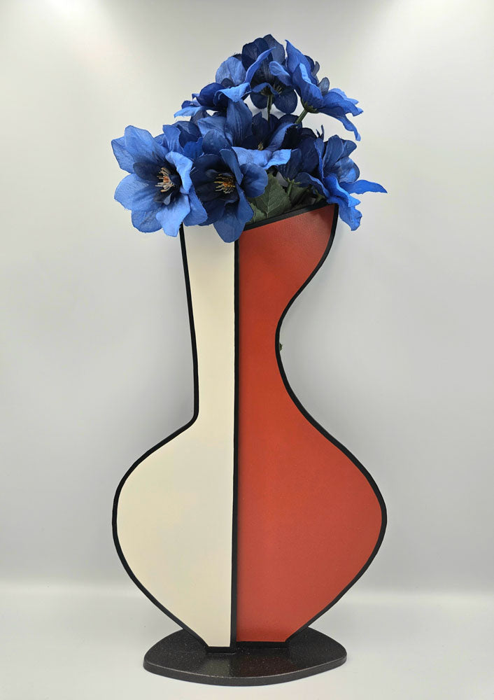 Bjorn 2D Vase – Frank Lloyd Wright Foundation