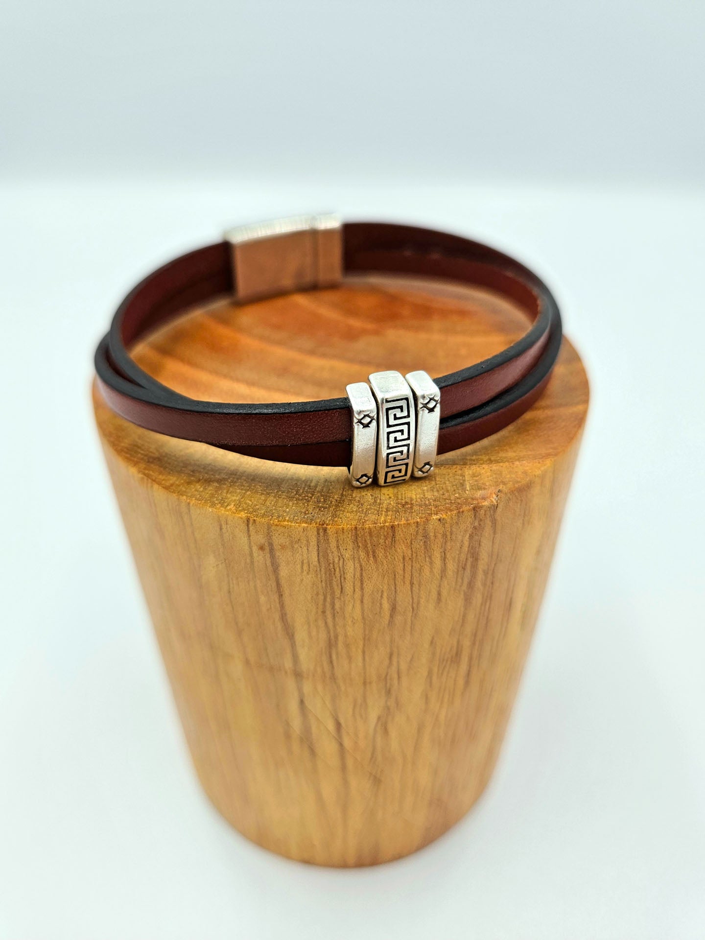 Jodi Bombardier Taliesin West Women's Leather Bracelet – Frank